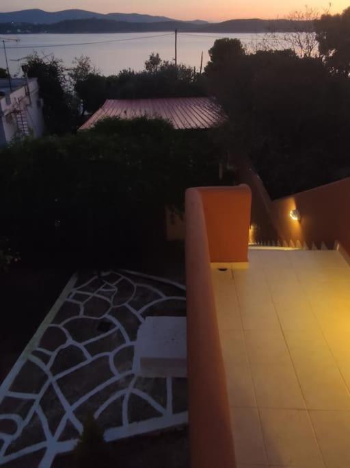 Penthouse Studio Next To The Sea Salamís Exterior foto