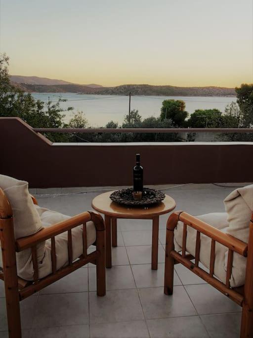 Penthouse Studio Next To The Sea Salamís Exterior foto