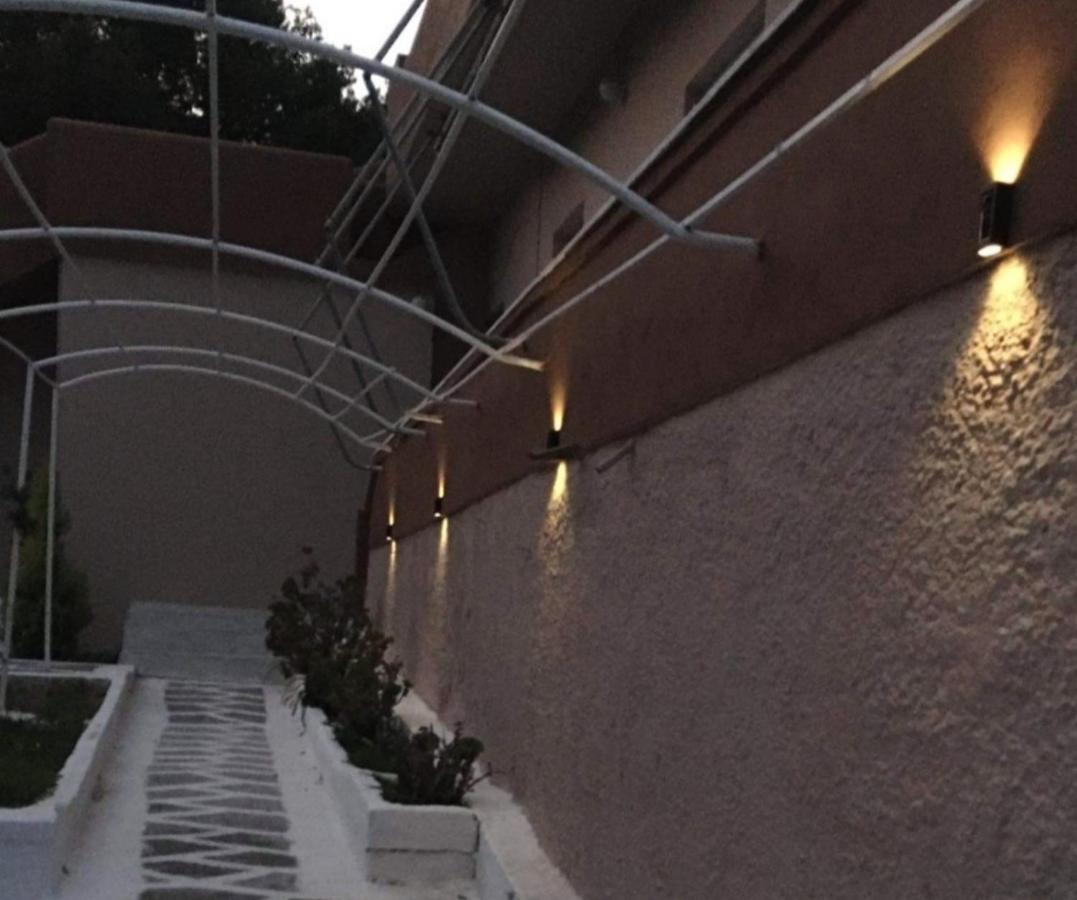 Penthouse Studio Next To The Sea Salamís Exterior foto