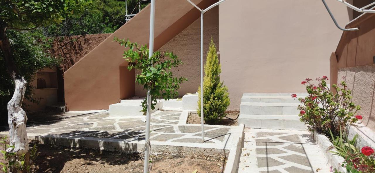 Penthouse Studio Next To The Sea Salamís Exterior foto
