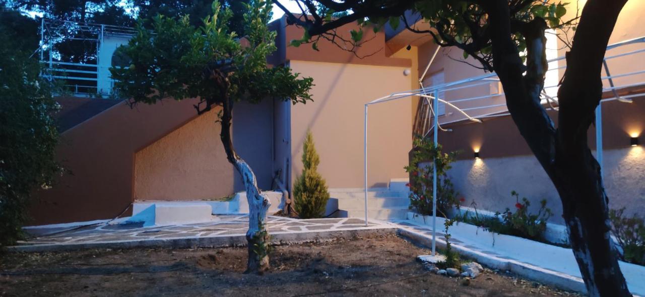 Penthouse Studio Next To The Sea Salamís Exterior foto