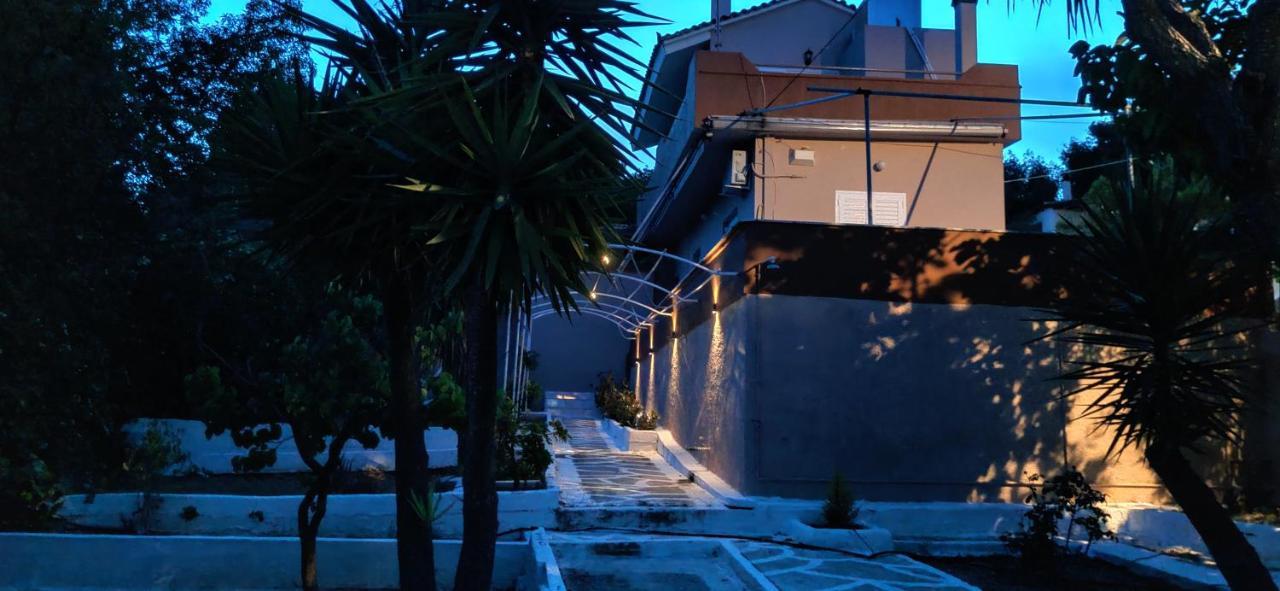 Penthouse Studio Next To The Sea Salamís Exterior foto
